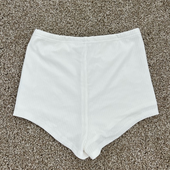 White shirt shorts - Picture 3 of 4